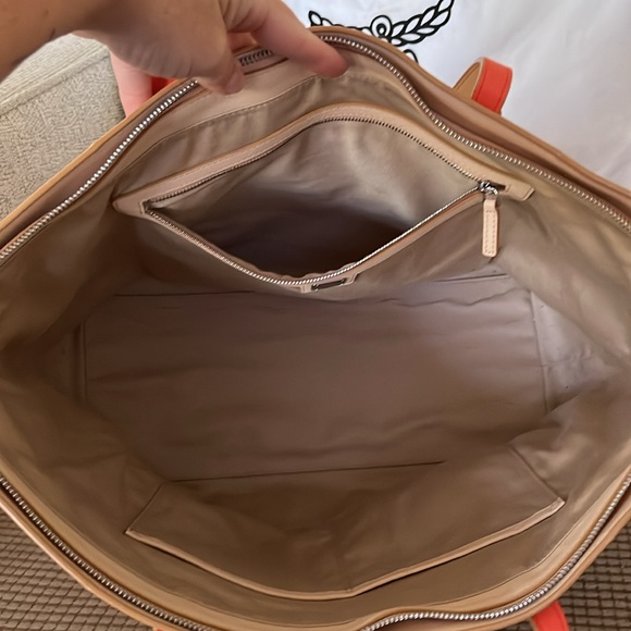 MCM Kira Shopper in color Bisque - Picture 7 of 12